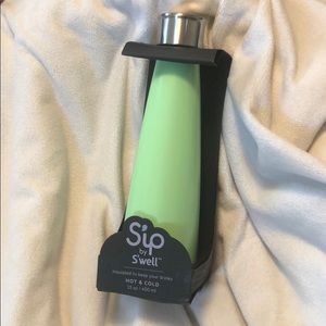 NWT Sip by Swell Bottle